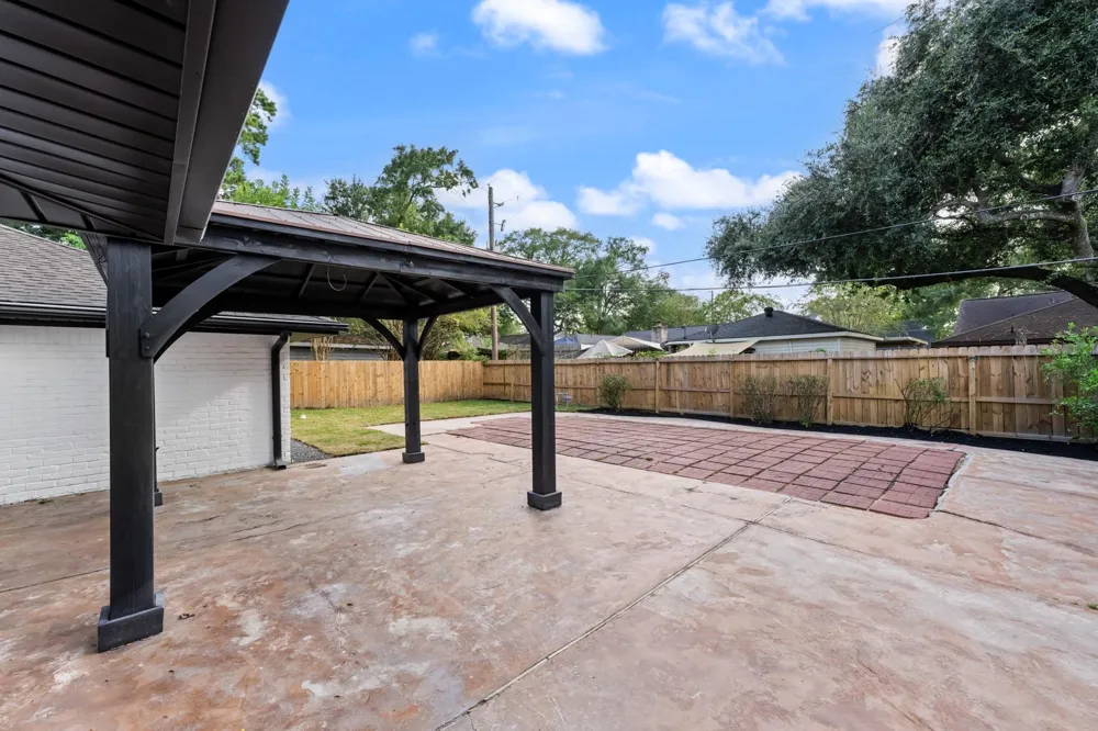 28923 Pine Hill Drive Shenandoah, TX 77381