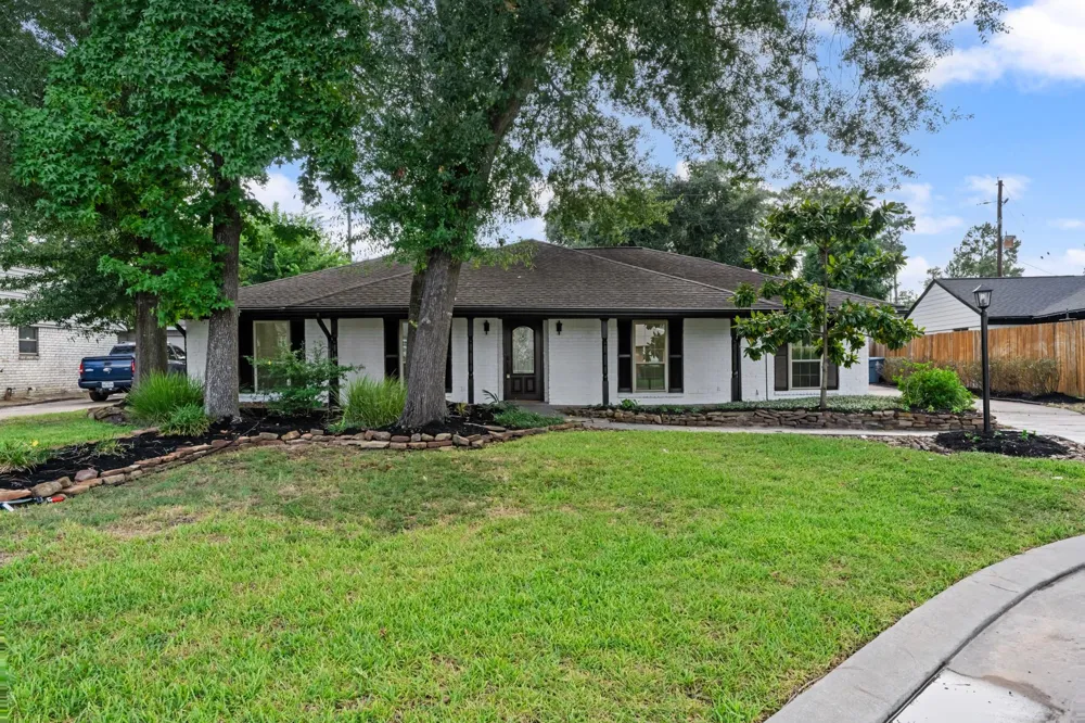 28923 Pine Hill Drive Shenandoah, TX 77381