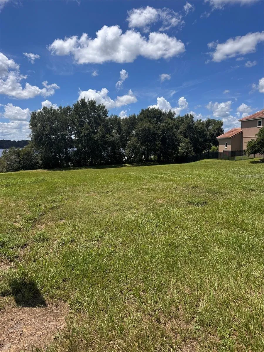 10642 CRESCENT LAKE COURT Clermont, FL 34711