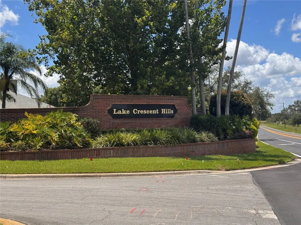 10642 CRESCENT LAKE COURT Clermont, FL 34711
