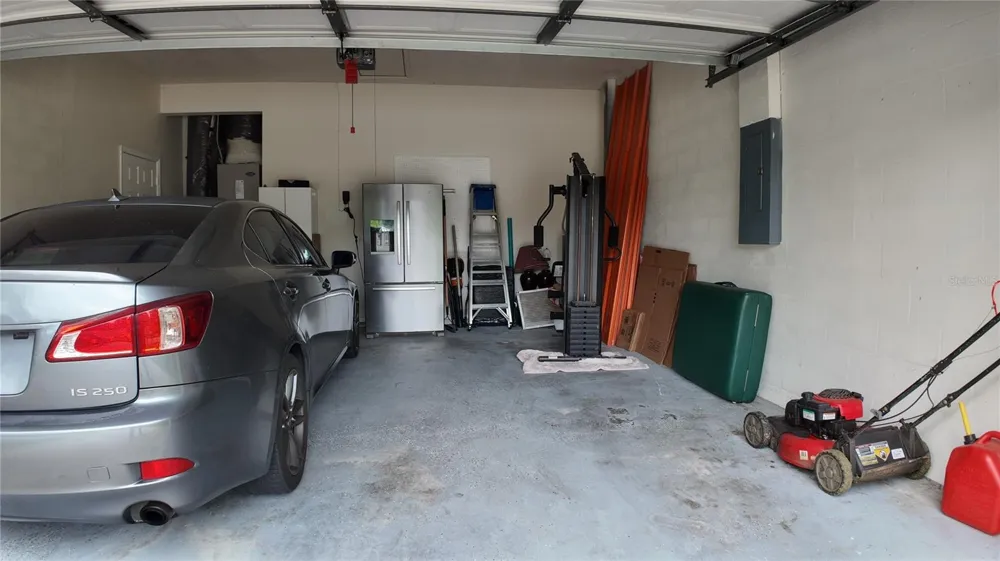 207 39TH STREET E Bradenton, FL 34208