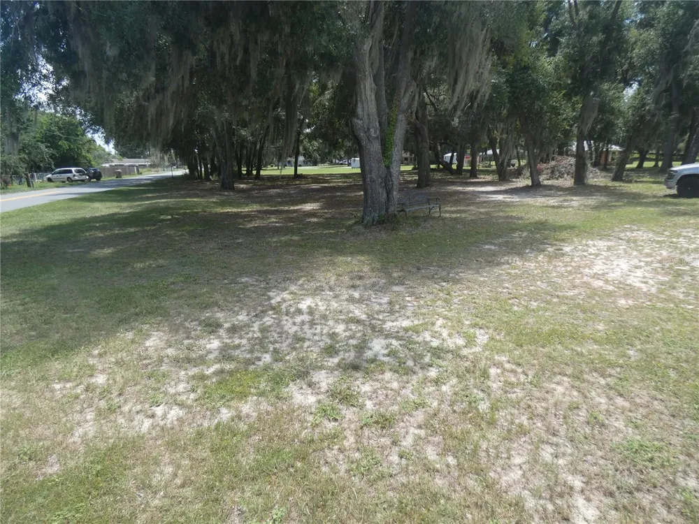 ILLINOIS STREET Lady Lake, FL 32159