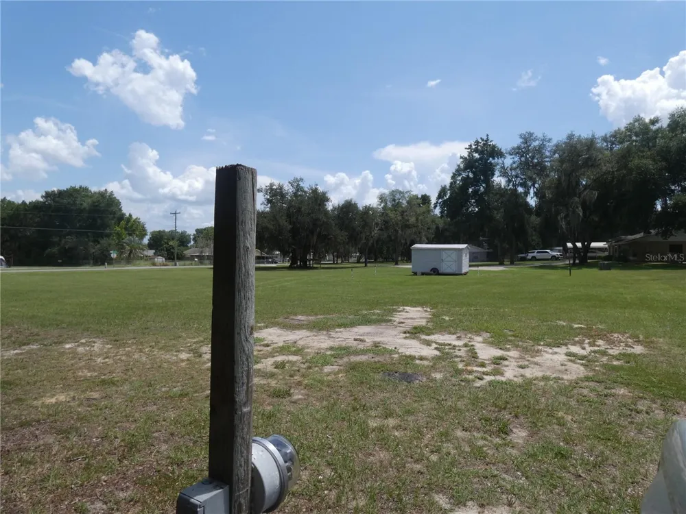 ILLINOIS STREET Lady Lake, FL 32159