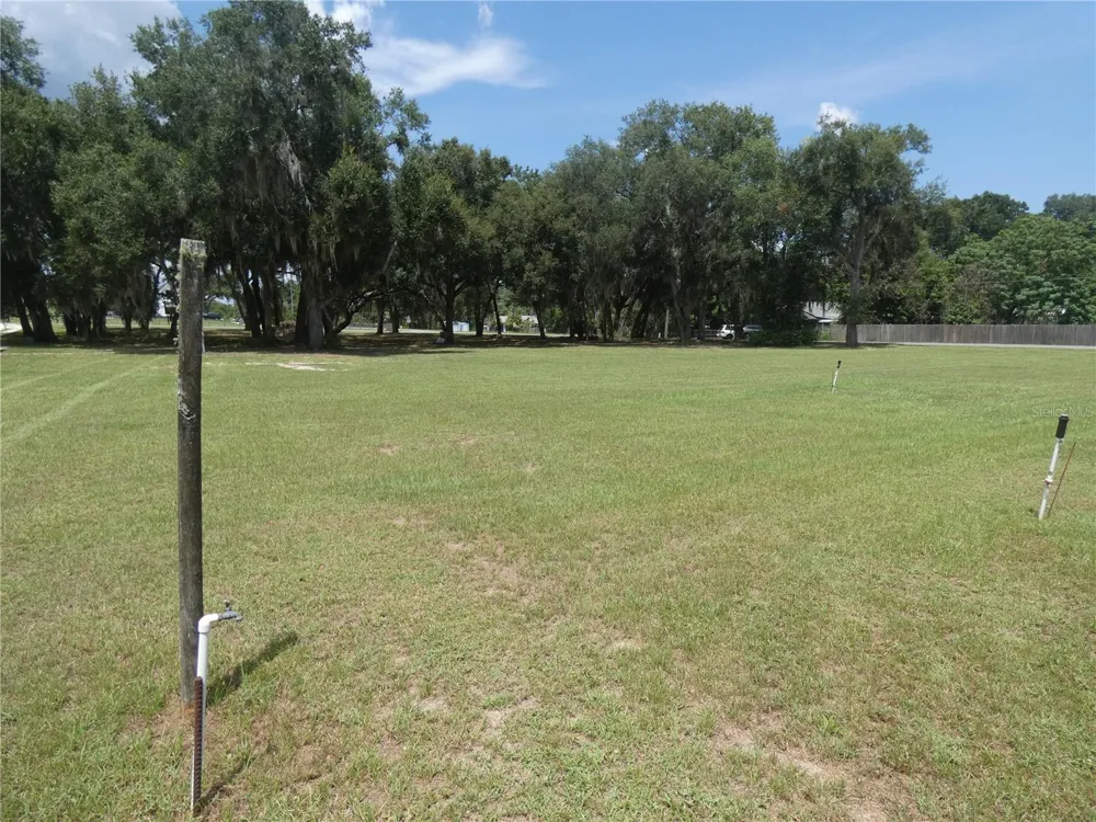 ILLINOIS STREET Lady Lake, FL 32159