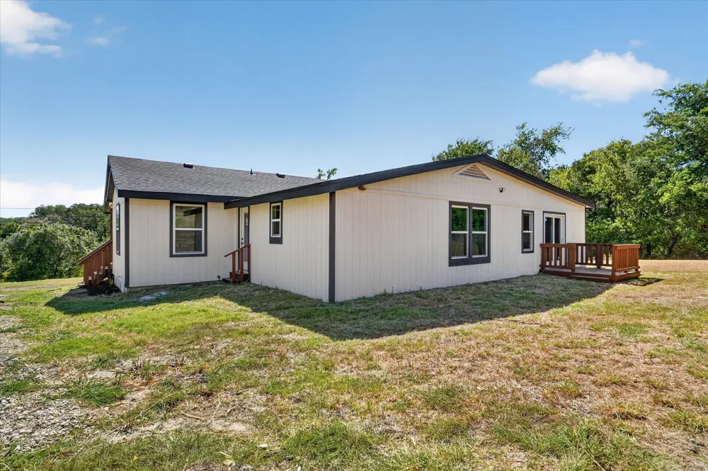 130 R And R Drive Springtown, TX 76082