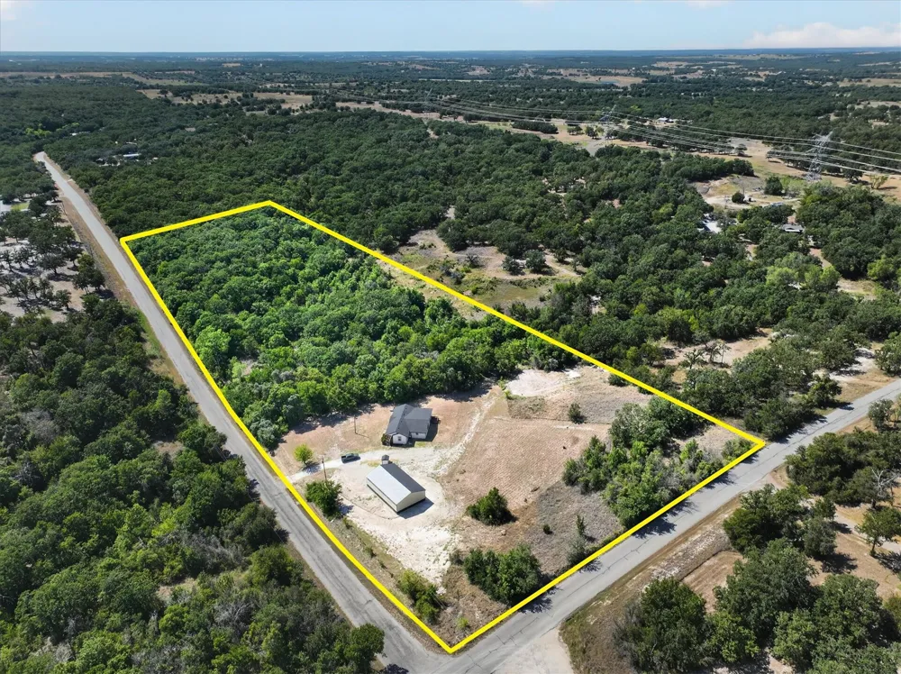130 R And R Drive Springtown, TX 76082