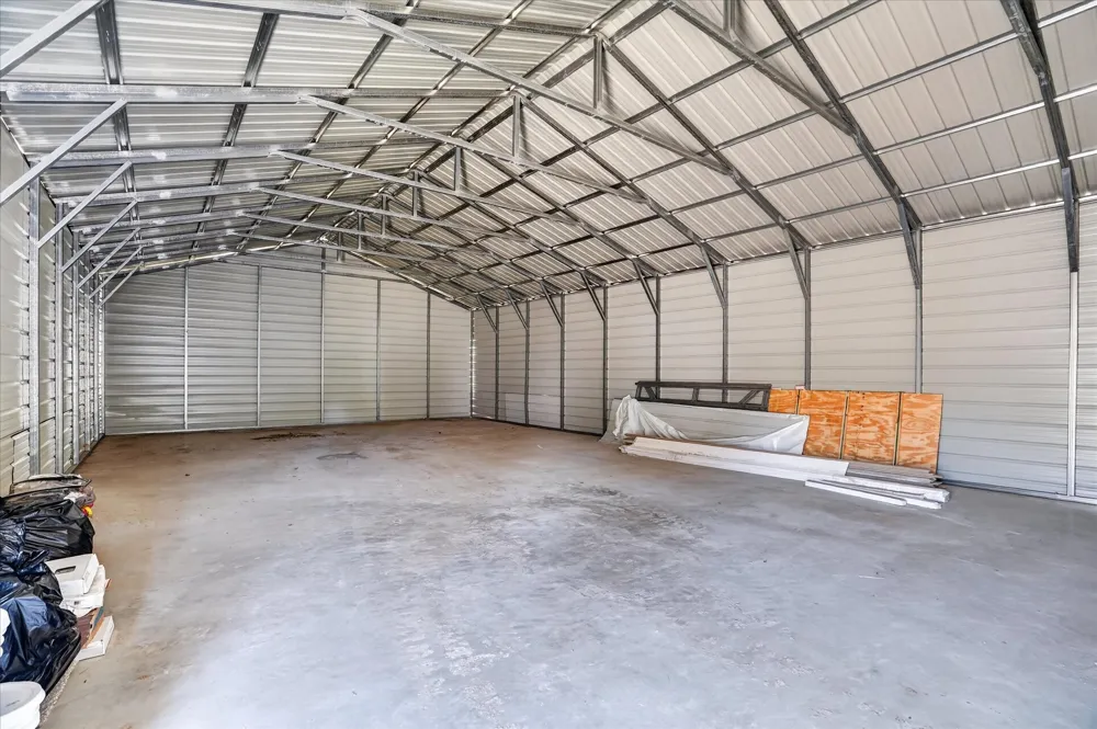 130 R And R Drive Springtown, TX 76082