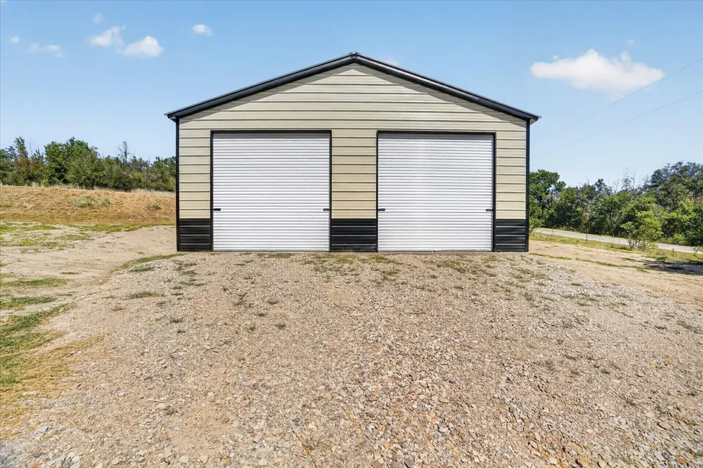 130 R And R Drive Springtown, TX 76082