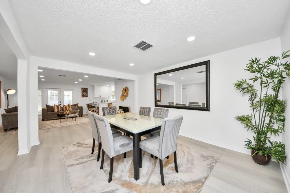 5619 Duxbury Street Houston, TX 77035