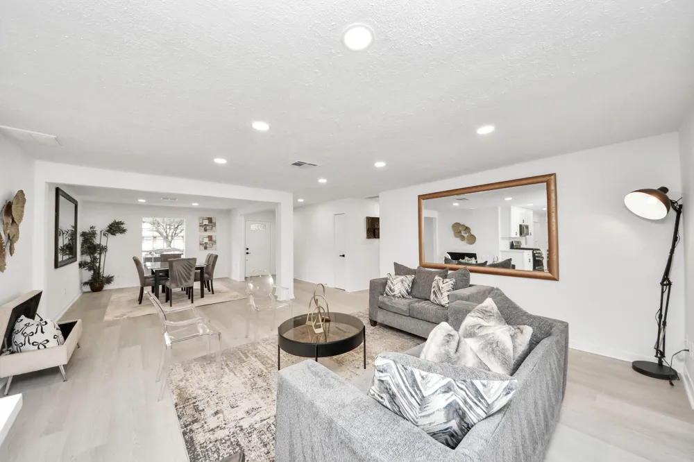 5619 Duxbury Street Houston, TX 77035