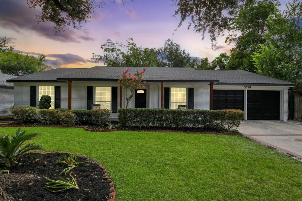 5619 Duxbury Street Houston, TX 77035