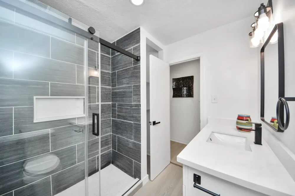5619 Duxbury Street Houston, TX 77035