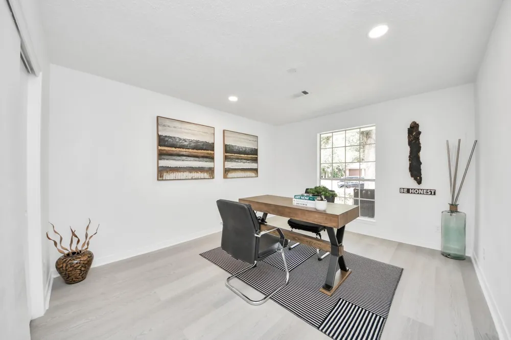 5619 Duxbury Street Houston, TX 77035