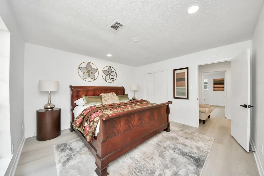 5619 Duxbury Street Houston, TX 77035