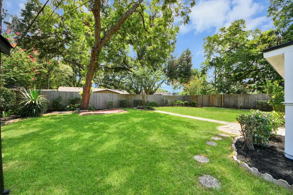 5619 Duxbury Street Houston, TX 77035