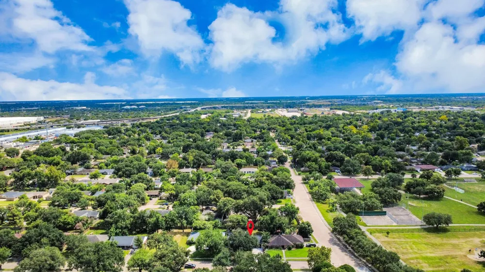 5619 Duxbury Street Houston, TX 77035
