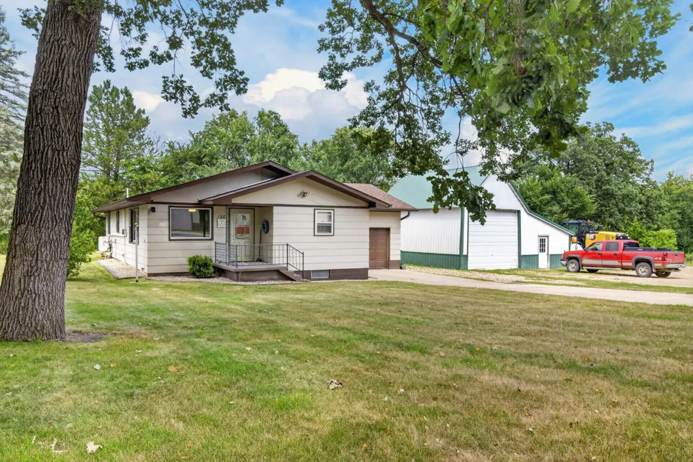 128 Bluff Street Fort Ransom, ND 58033