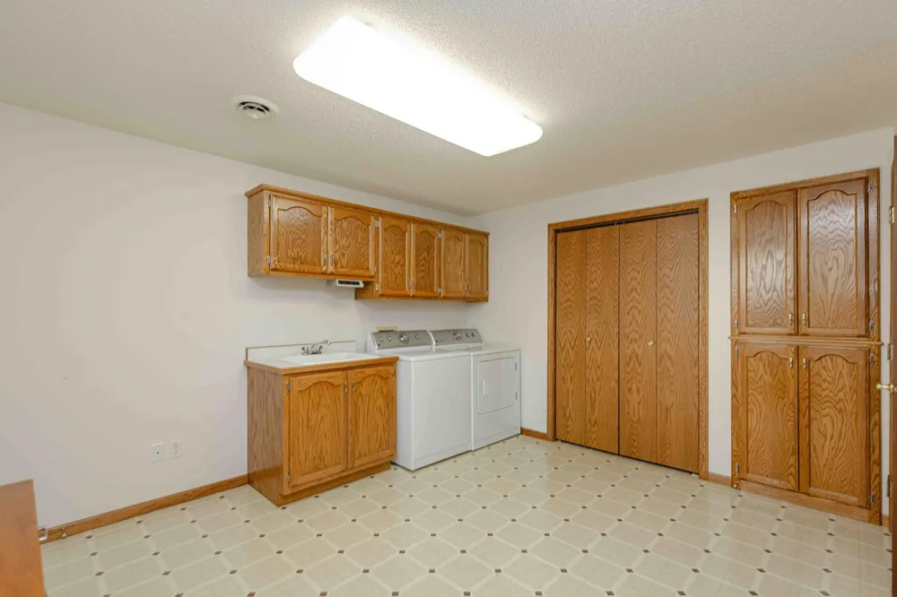 811 4th Avenue NE Barnesville, MN 56514