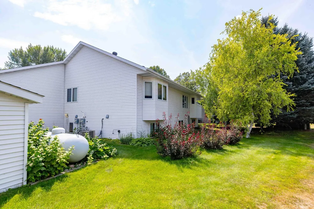 811 4th Avenue NE Barnesville, MN 56514