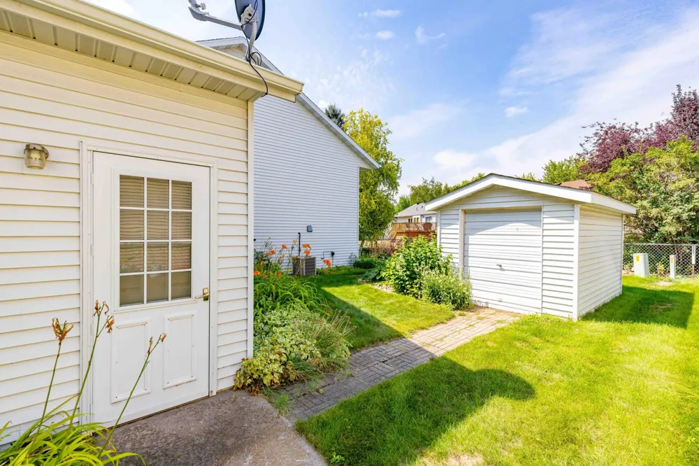811 4th Avenue NE Barnesville, MN 56514