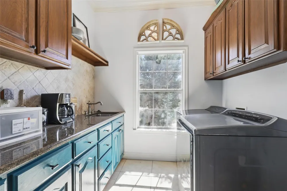 3404 Creek Crossing Drive Weatherford, TX 76087