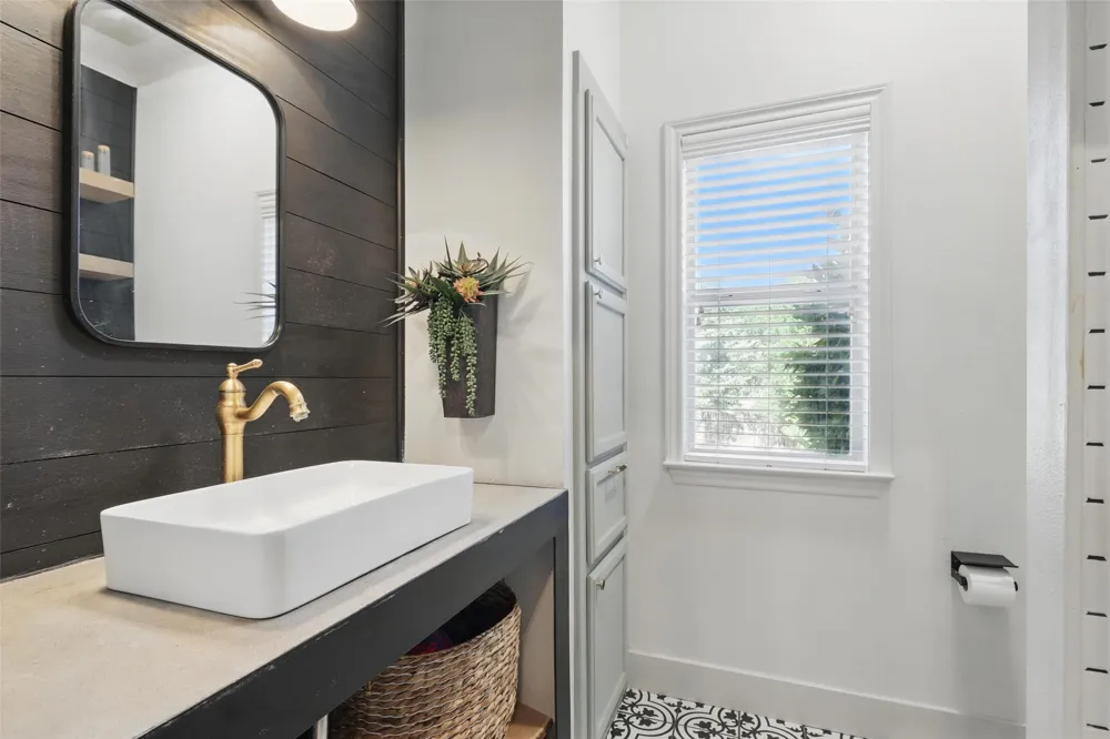 3404 Creek Crossing Drive Weatherford, TX 76087