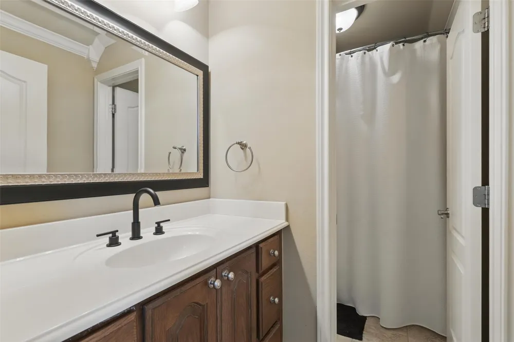 3404 Creek Crossing Drive Weatherford, TX 76087