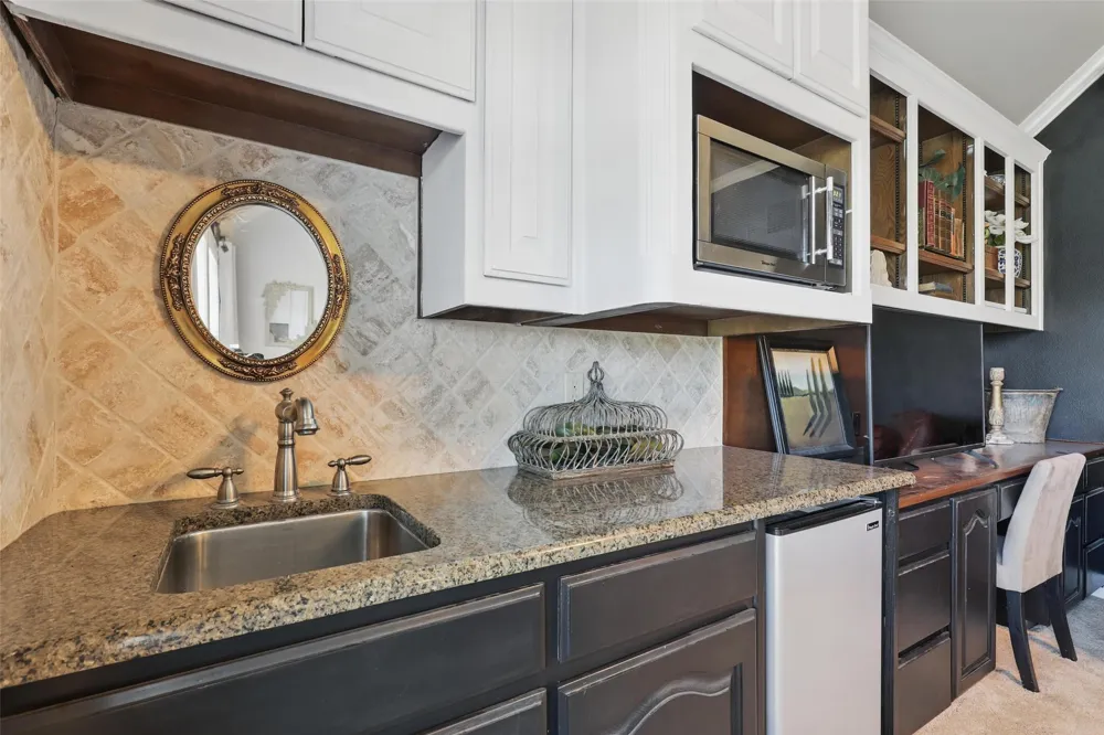 3404 Creek Crossing Drive Weatherford, TX 76087