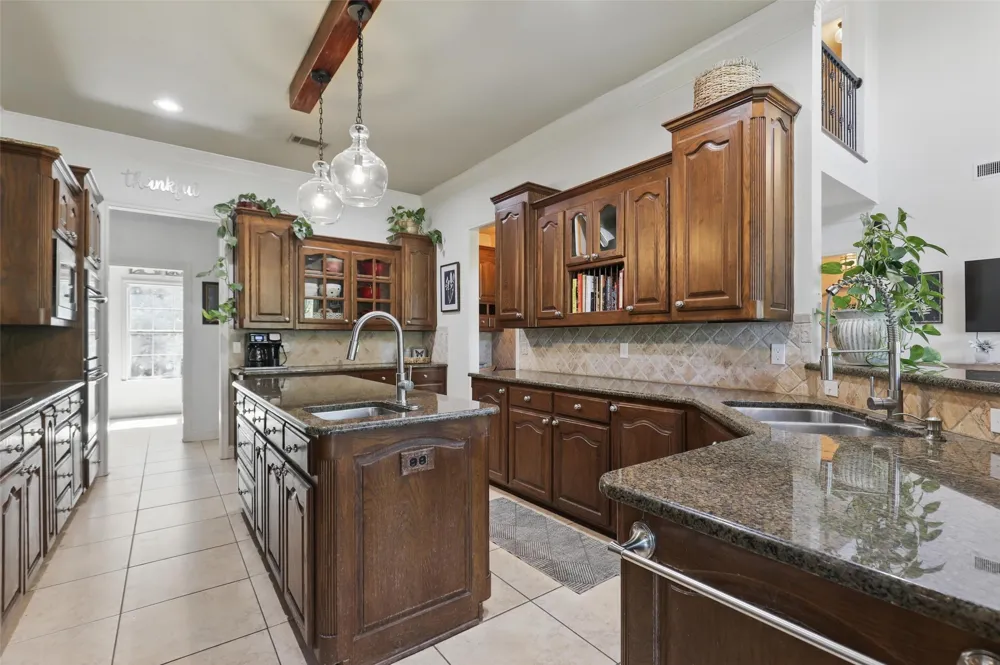 3404 Creek Crossing Drive Weatherford, TX 76087