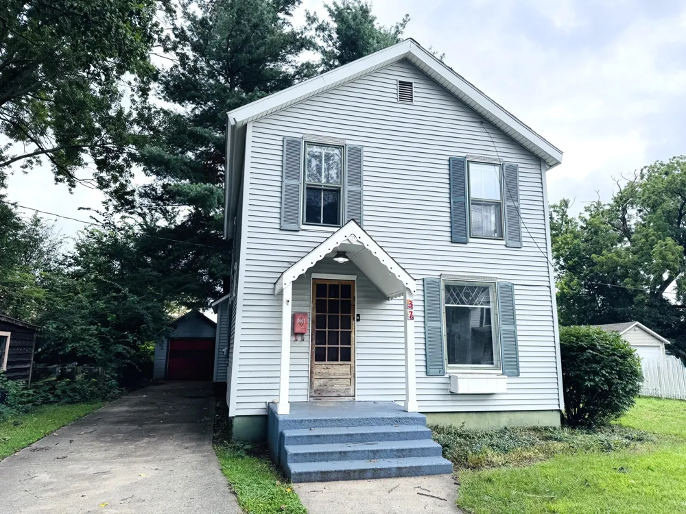 37 Lincoln Avenue Niles, MI 49120