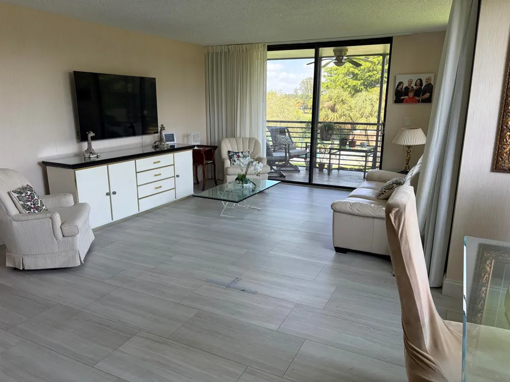 900 SAINT CHARLES PLACE #311 Pembroke Pines, FL 33026