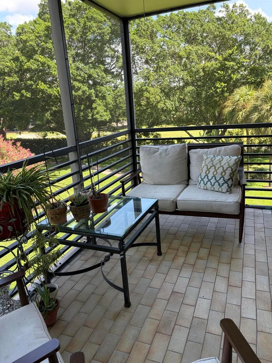 900 SAINT CHARLES PLACE #311 Pembroke Pines, FL 33026