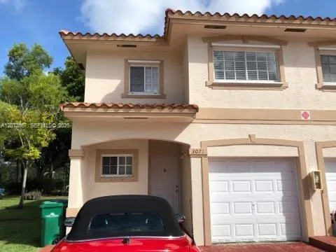 3071 Riverside Dr #11