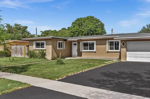 721 FAIRWAY DRIVE