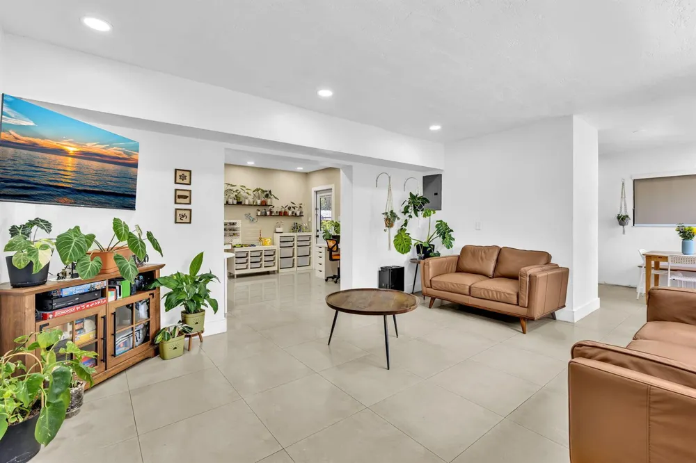 721 FAIRWAY DRIVE Plantation, FL 33317