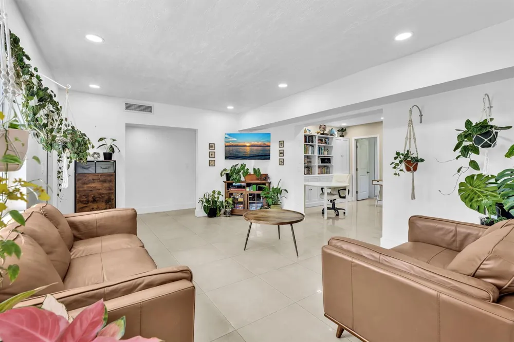 721 FAIRWAY DRIVE Plantation, FL 33317