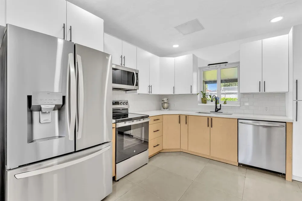 721 FAIRWAY DRIVE Plantation, FL 33317