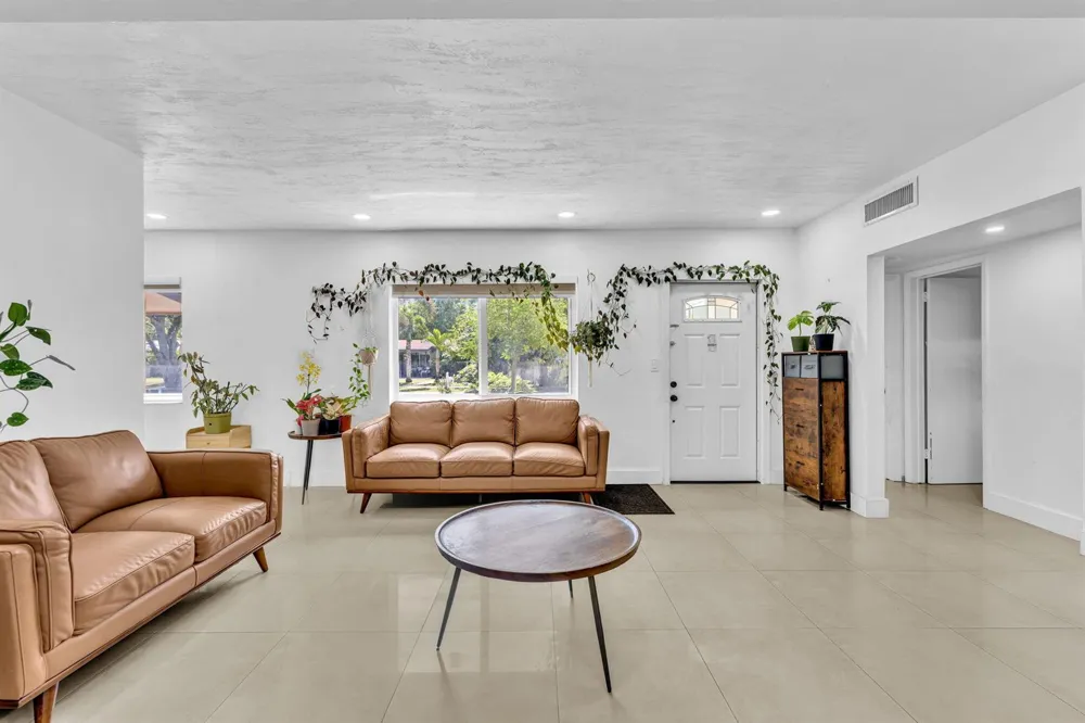 721 FAIRWAY DRIVE Plantation, FL 33317