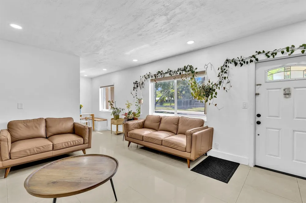 721 FAIRWAY DRIVE Plantation, FL 33317