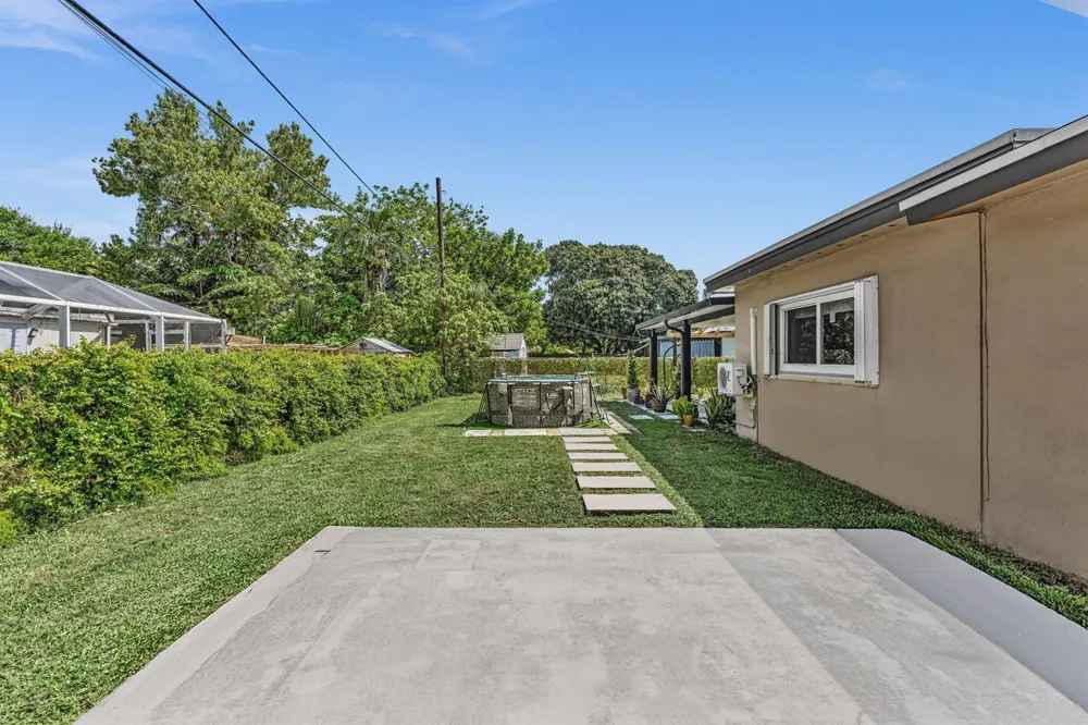 721 FAIRWAY DRIVE Plantation, FL 33317