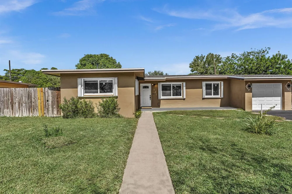 721 FAIRWAY DRIVE Plantation, FL 33317