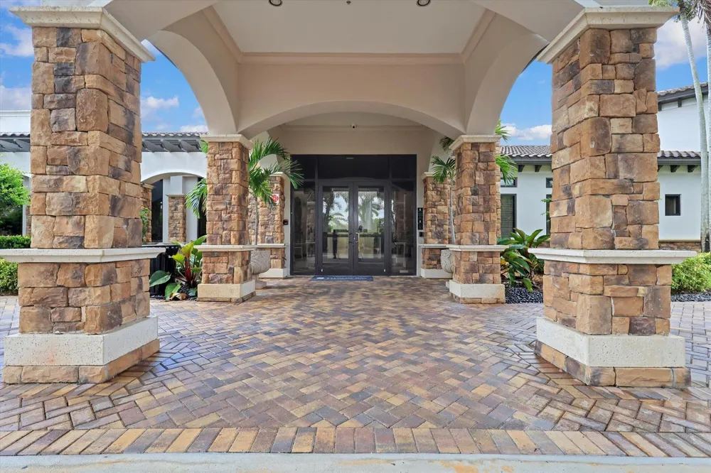 10640 NW 83RD COURT NW Parkland, FL 33076