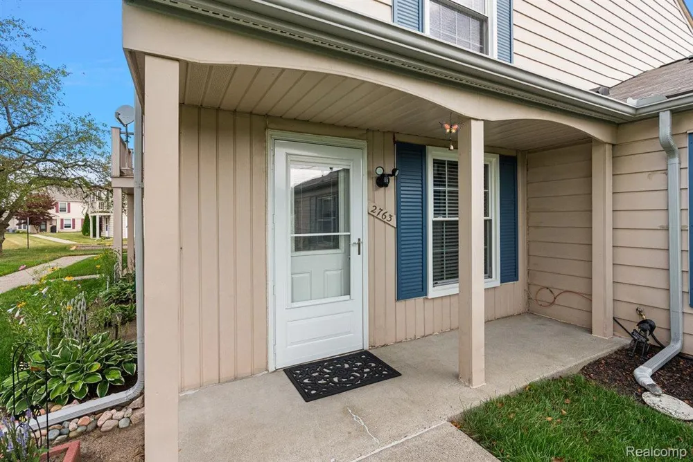 2763 Fox Hollow Court Orion Charter Township, MI 48360