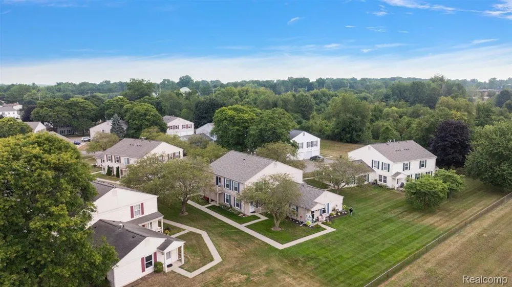 2763 Fox Hollow Court Orion Charter Township, MI 48360