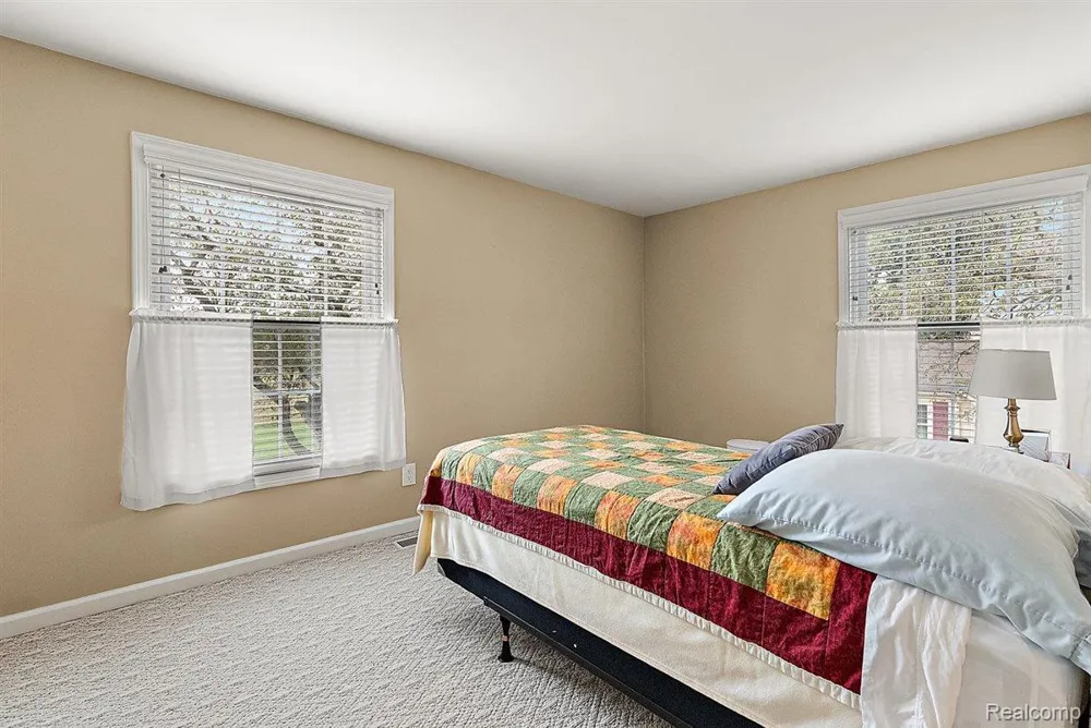 2763 Fox Hollow Court Orion Charter Township, MI 48360