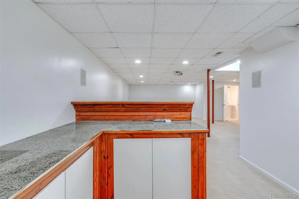43470 Algonquin Drive Novi City, MI 48375
