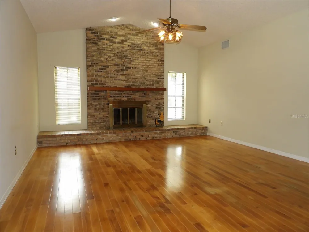 6282 FORESTWOOD DRIVE E Lakeland, FL 33811