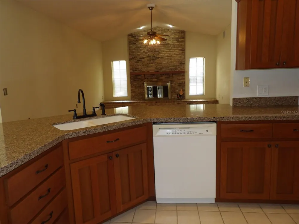 6282 FORESTWOOD DRIVE E Lakeland, FL 33811