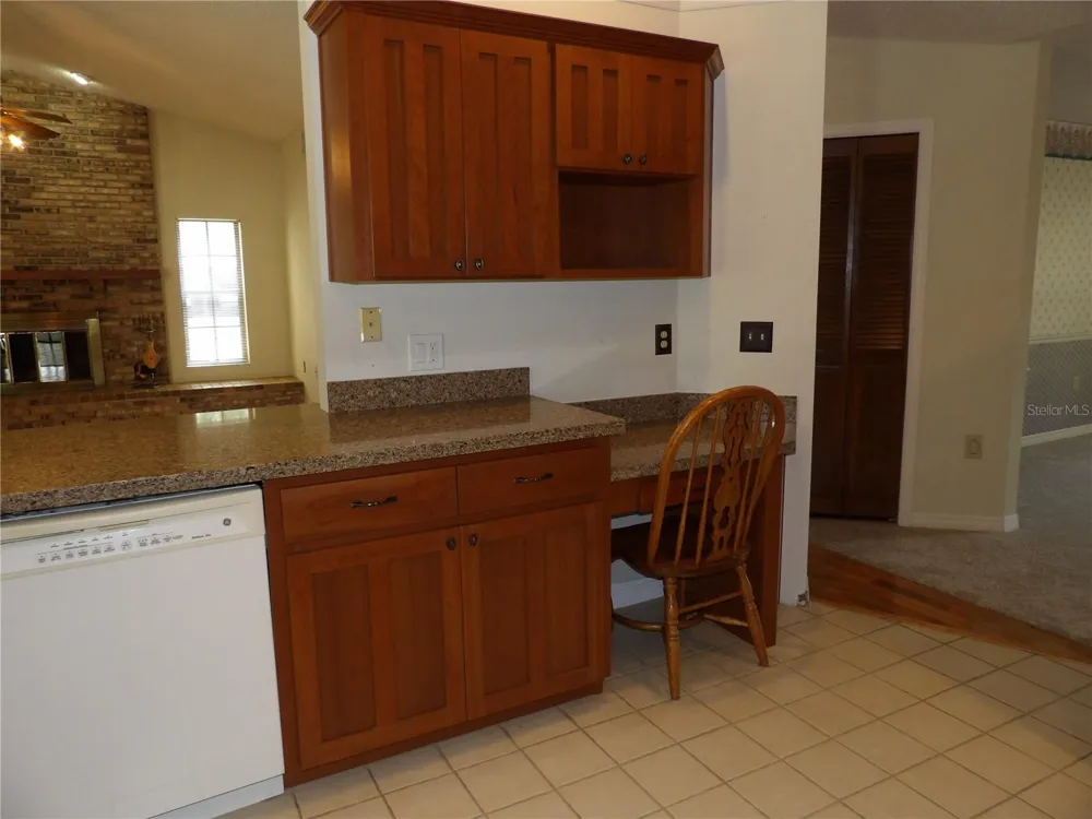 6282 FORESTWOOD DRIVE E Lakeland, FL 33811
