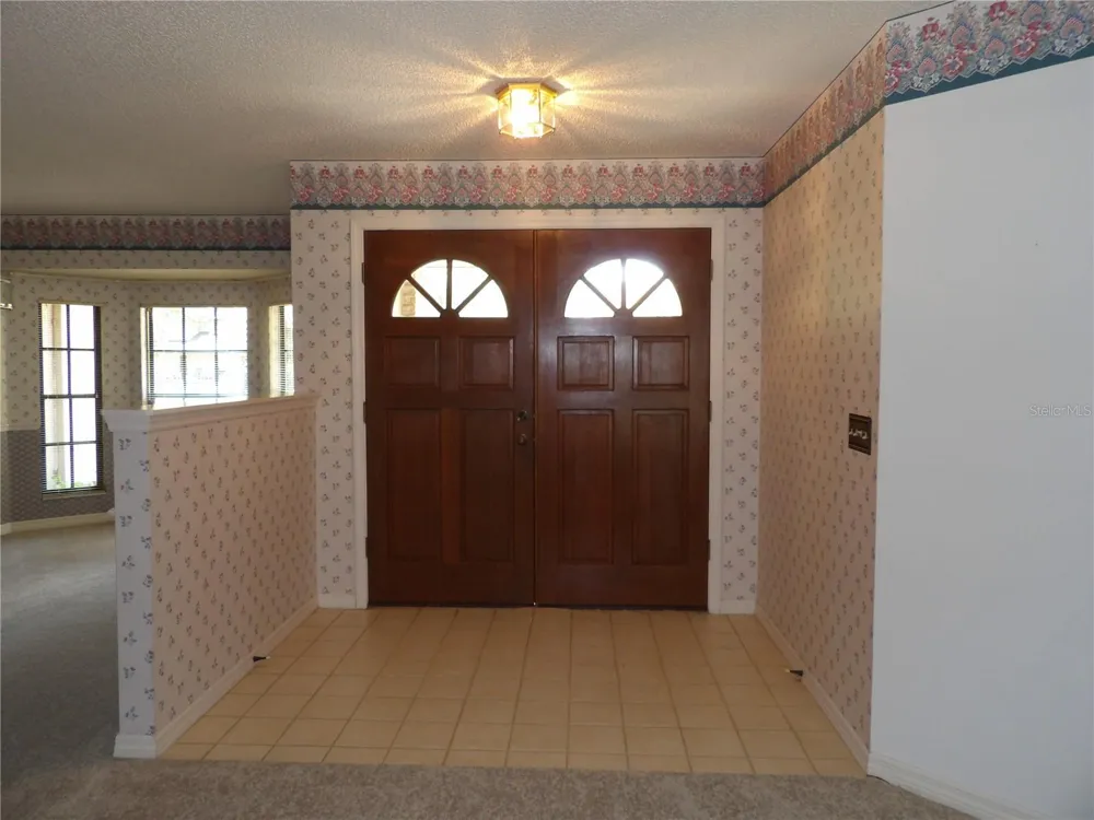 6282 FORESTWOOD DRIVE E Lakeland, FL 33811